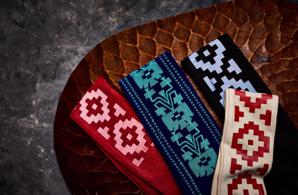 Cinturón Estampado Beige Ngümin rojo Mapuche - Imagen 3
