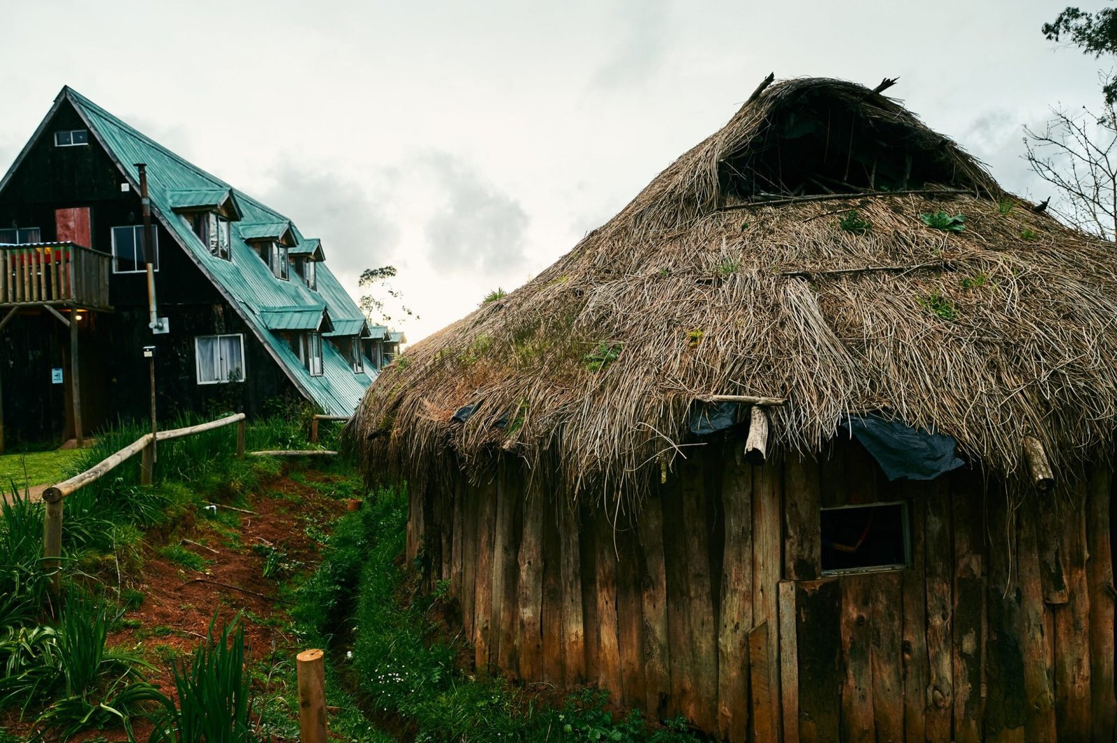 HABITACION REHUE PARA 2 PERSONAS / HOTEL MAPUCHE WALLMAPU - Imagen 6