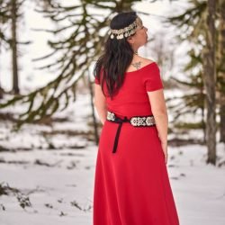 Vestido Yancol manga corta rojo bordado con iconografia