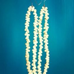 Aros largos con conchitas pipi blanco Colgantes 10cm